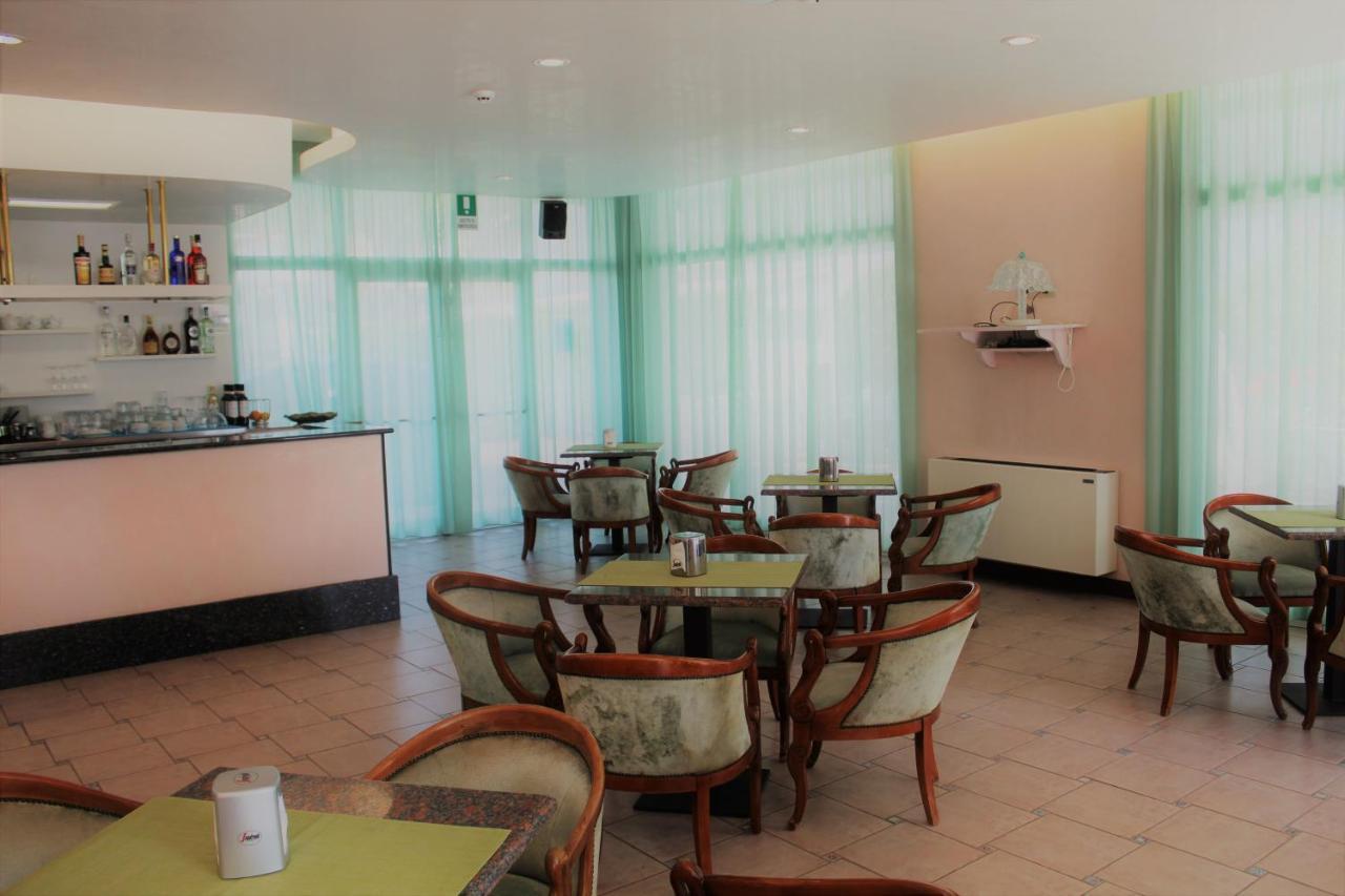 Hotel Palme Park & Beach Included Lido di Jesolo Ngoại thất bức ảnh
