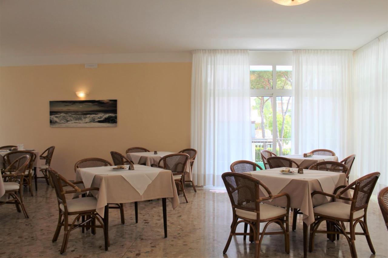 Hotel Palme Park & Beach Included Lido di Jesolo Ngoại thất bức ảnh